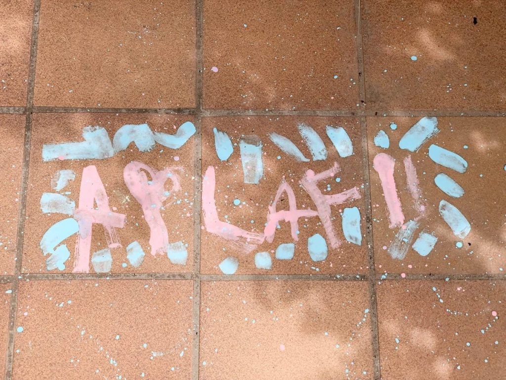 chalk paint for kids - message