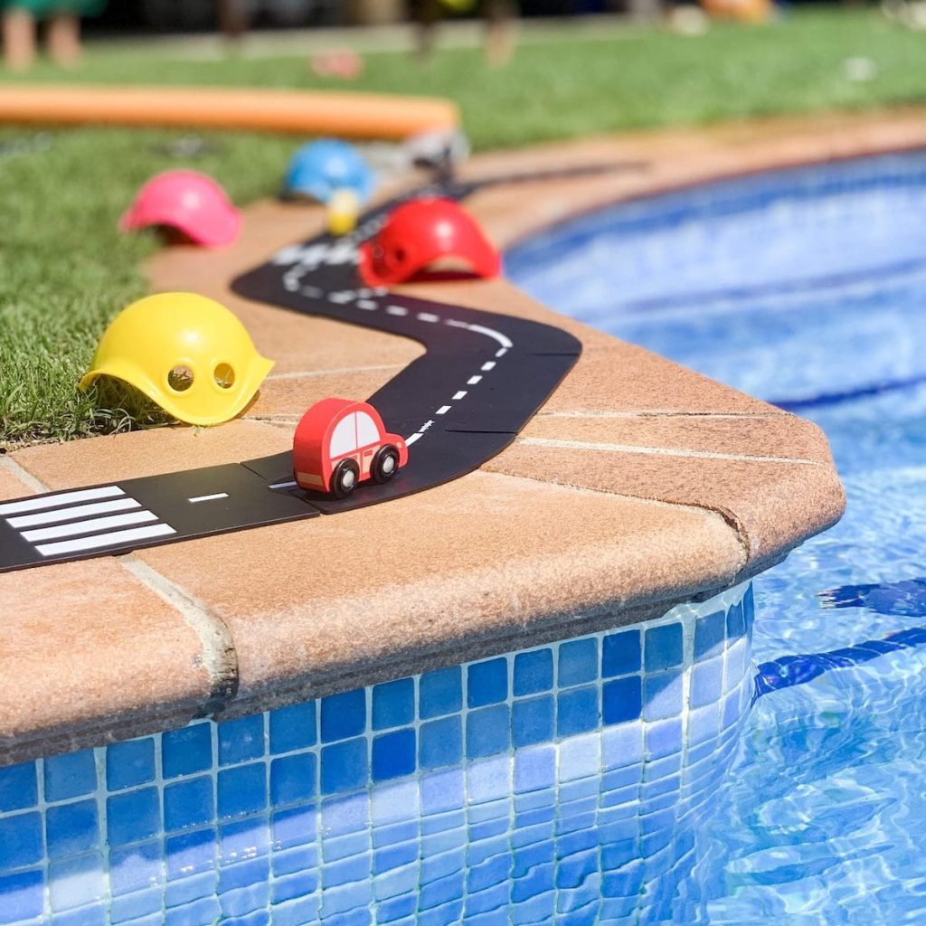 waytoplay-road-poolside-red-car-with-bilibos-min-scaled | the fairy glitch mother waytoplay road - pool side red car with bilibos