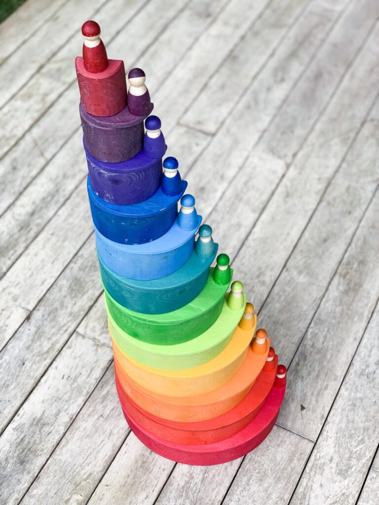 Grimms rainbow - Tower with semicircles and friends from back